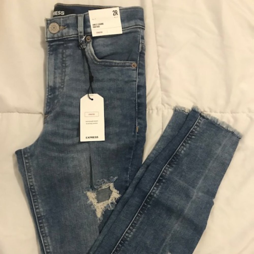 Express NWT high rise ankle legging